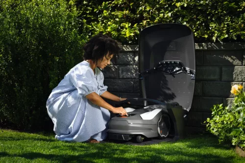 Husqvarna Small Automower robotfűnyíróház-garázs