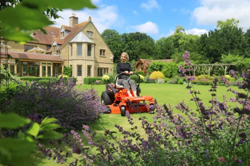 ARIENS EDGE 42 Zero-Turn fűnyíró " Ariens engine"