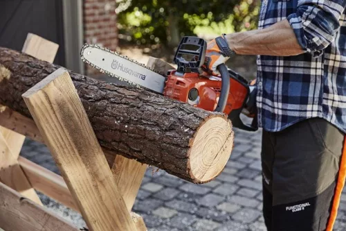 Husqvarna 120i 12" KIT akkumlátoros láncfűrész "töltő + akkumulátor"