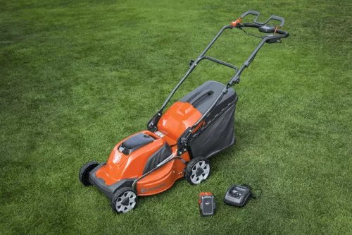 Husqvarna LC 141i  akkumulátoros fűnyíró "akkumulátor nélkül"