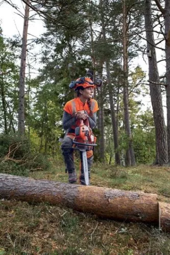 Husqvarna 550 XP G Mark II 15" benzinmotoros láncfűrész
