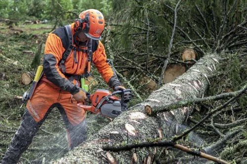 Husqvarna 550 XP G Mark II 15" benzinmotoros láncfűrész