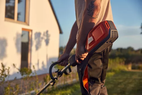 Husqvarna 325iLK akkumlátoros szegélyvágó "akkumulátor nélkül"