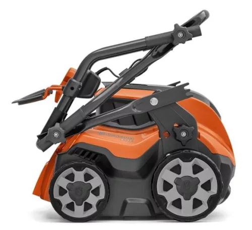 Husqvarna S138C elektromos gyepszellőztető 38cm 2 IN 1