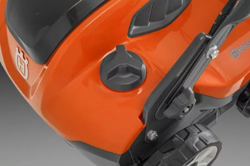 Husqvarna S138C elektromos gyepszellőztető 38cm 2 IN 1