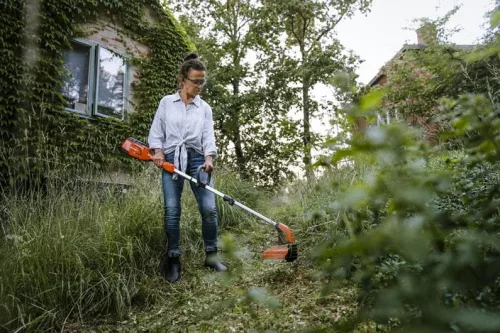 Husqvarna 115iL szegélynyíró + 115iHD45 sövénynyíró  KIT "1-1 akkumulátor + töltő"