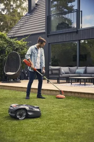 Husqvarna 115iL szegélynyíró + 115iHD45 sövénynyíró  KIT "1-1 akkumulátor + töltő"