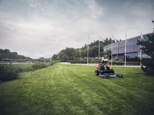 Husqvarna P 520DX dieselmotoros "vágóasztal nélkül"