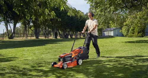 Husqvarna LC 347VE benzinmotoros fűnyíró