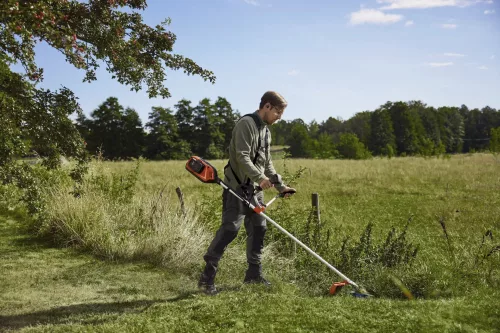 Husqvarna 325iR akkumulátoros szegélynyíró "akkumulátor nélkül"