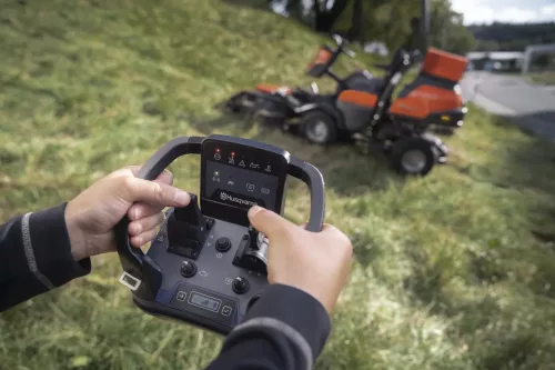Husqvarna P524X EFI benzinmotoros rider "vágóasztal nélkül"