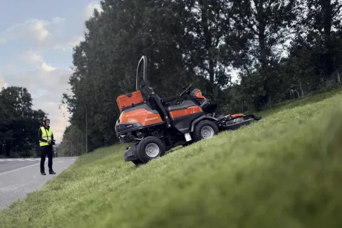 Husqvarna P524X EFI benzinmotoros rider "vágóasztal nélkül"