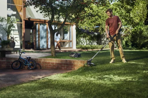 Husqvarna Aspire™ T28-P4A KIT akkumulátoros szegélynyíró "töltő + 4,0Ah akkumulátor"