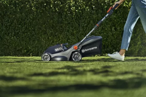 HUSQVARNA Aspire™ LC34-P4A "akkumulátor és töltő nélkül"