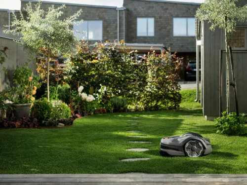 Husqvarna Automower® 305E NERA vezeték nélküli robotfűnyíró KIT