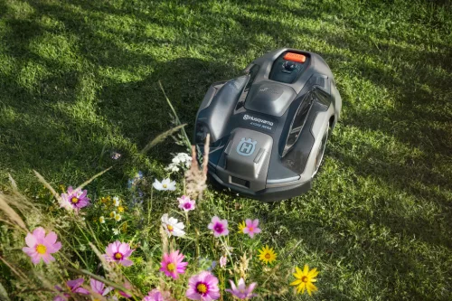 Husqvarna Automower® AM405XE NERA VEZETÉK NÉLKÜLI robotfűnyíró KIT