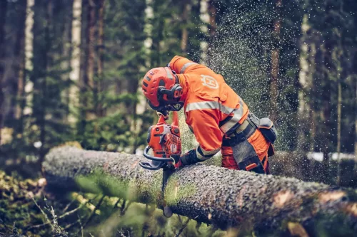 Husqvarna 560 XP Mark II  15" benzinmotoros láncfűrész