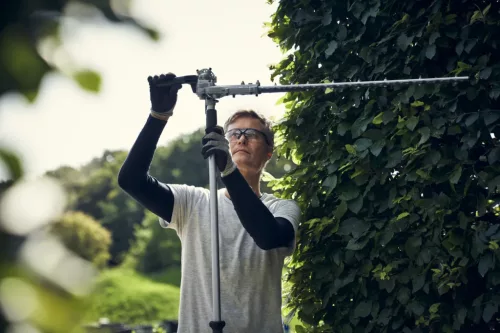 Husqvarna 525iHE4 akkumulátoros sövénynyíró "akkumulátor nélkül"