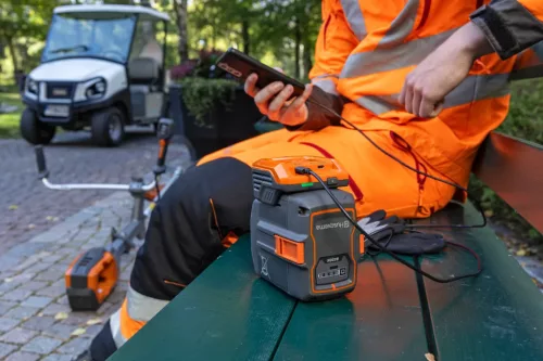Husqvarna USB töltő