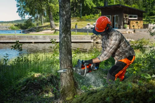 Husqvarna 242i akkumulátoros láncfűrész "akkumulátor nélkül"