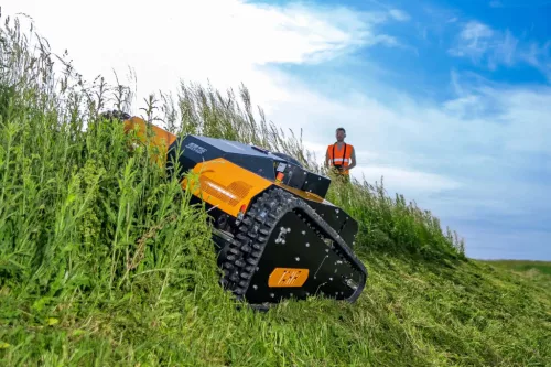 AS TÁVIRÁNYÍTÓS MAGASGAZVÁGÓ - RÉZSÜNYÍRÓ 990 TAHR RC